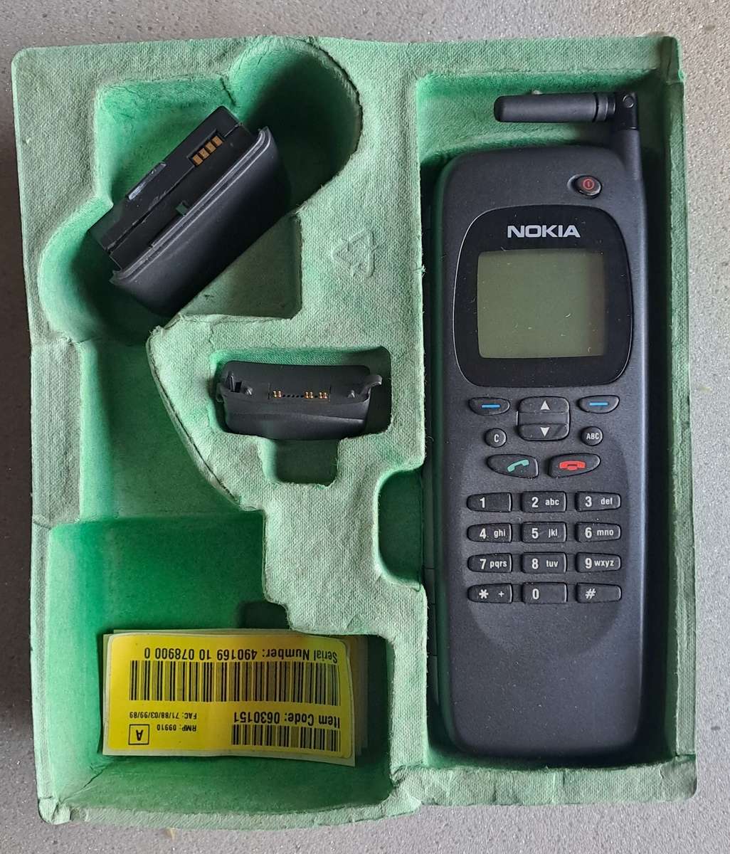 Vintage Nokia 9000i