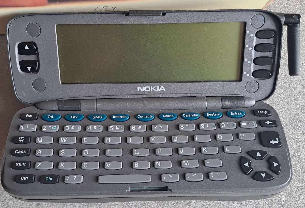Vintage Nokia 9000i