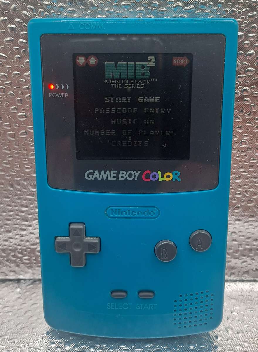 Nintendo Gameboy color + MIB2 game.