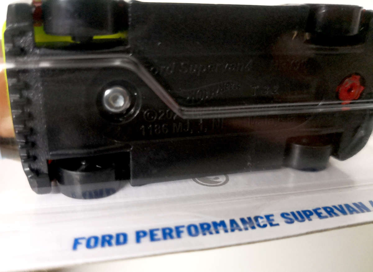 2025 Hot Wheels Ford Performance Supervan 4_TREASURE HUNT