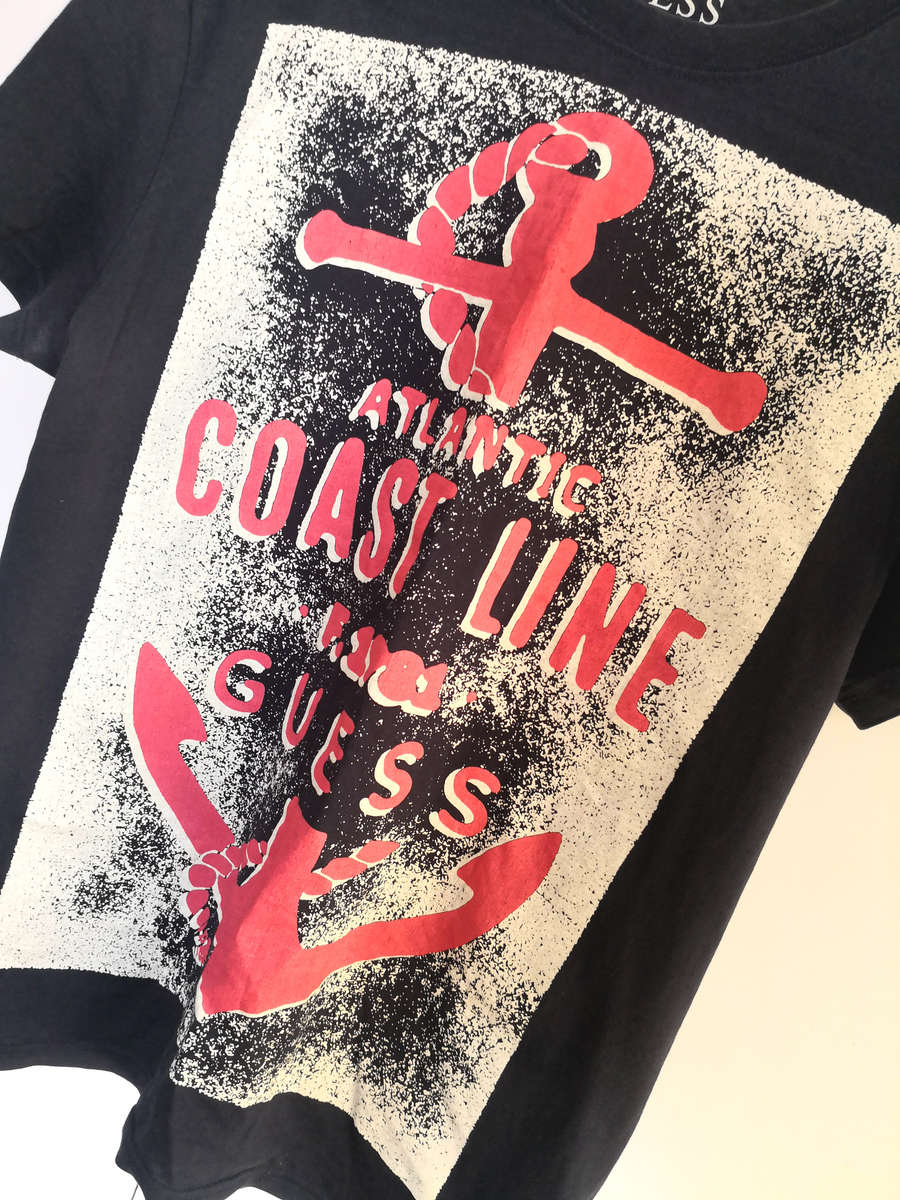 Men's GUESS Graphic T-Shirt - XL