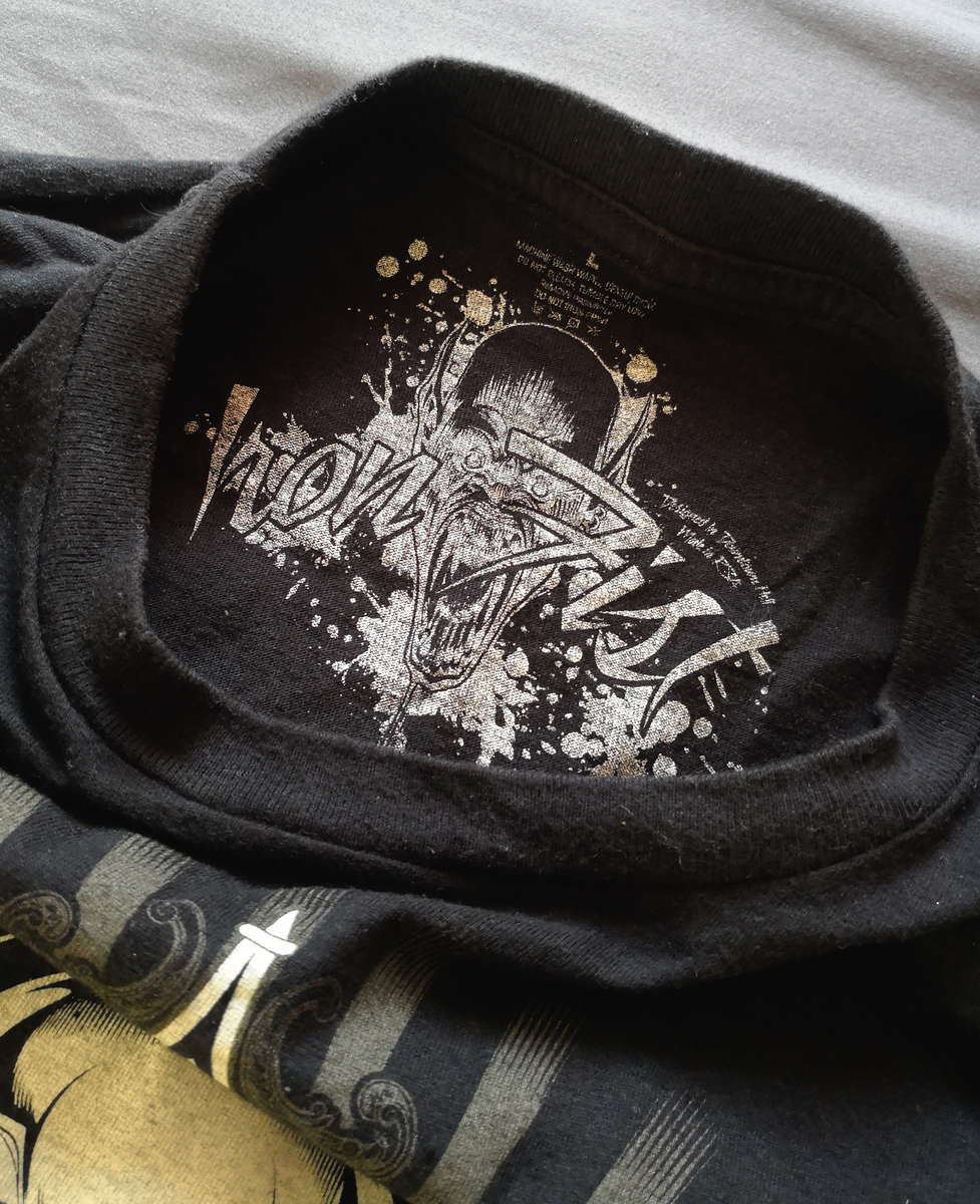 Men's IRON FIST Graphic T-Shirt - L