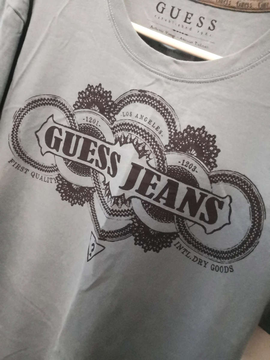 Men's GUESS Graphic T-Shirt - XL