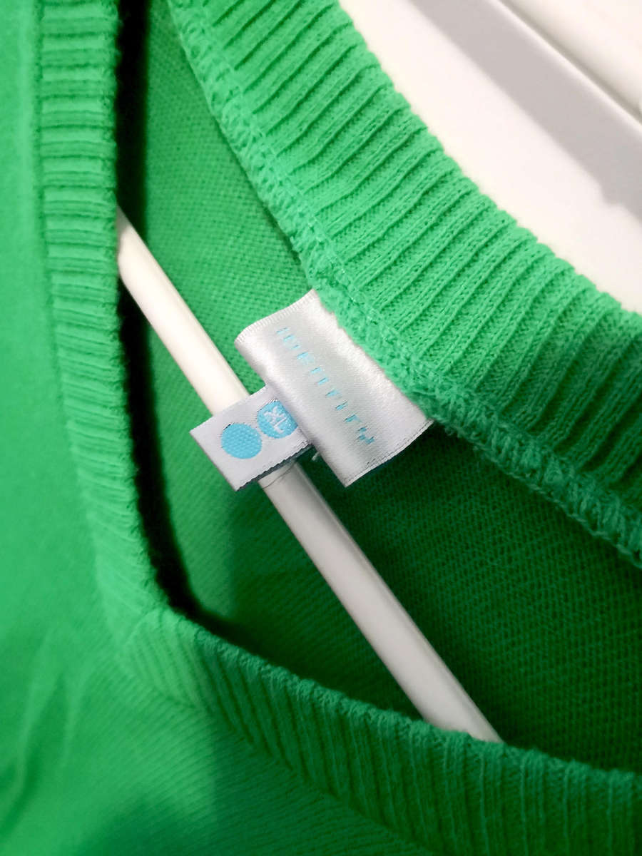 Men's IDENTITY Sweater Vest - XL