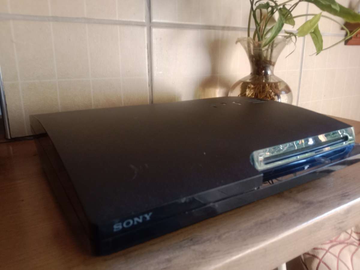 PS3 slim 250gb for parts repair