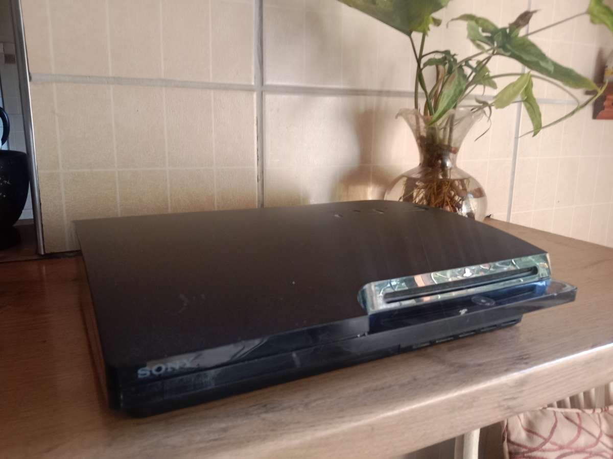 PS3 slim 250gb for parts repair