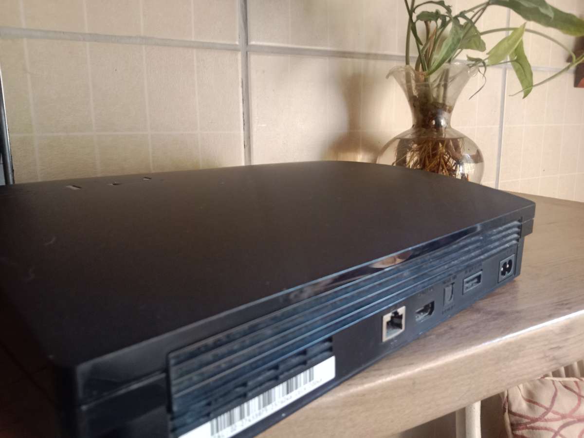 PS3 slim 250gb for parts repair