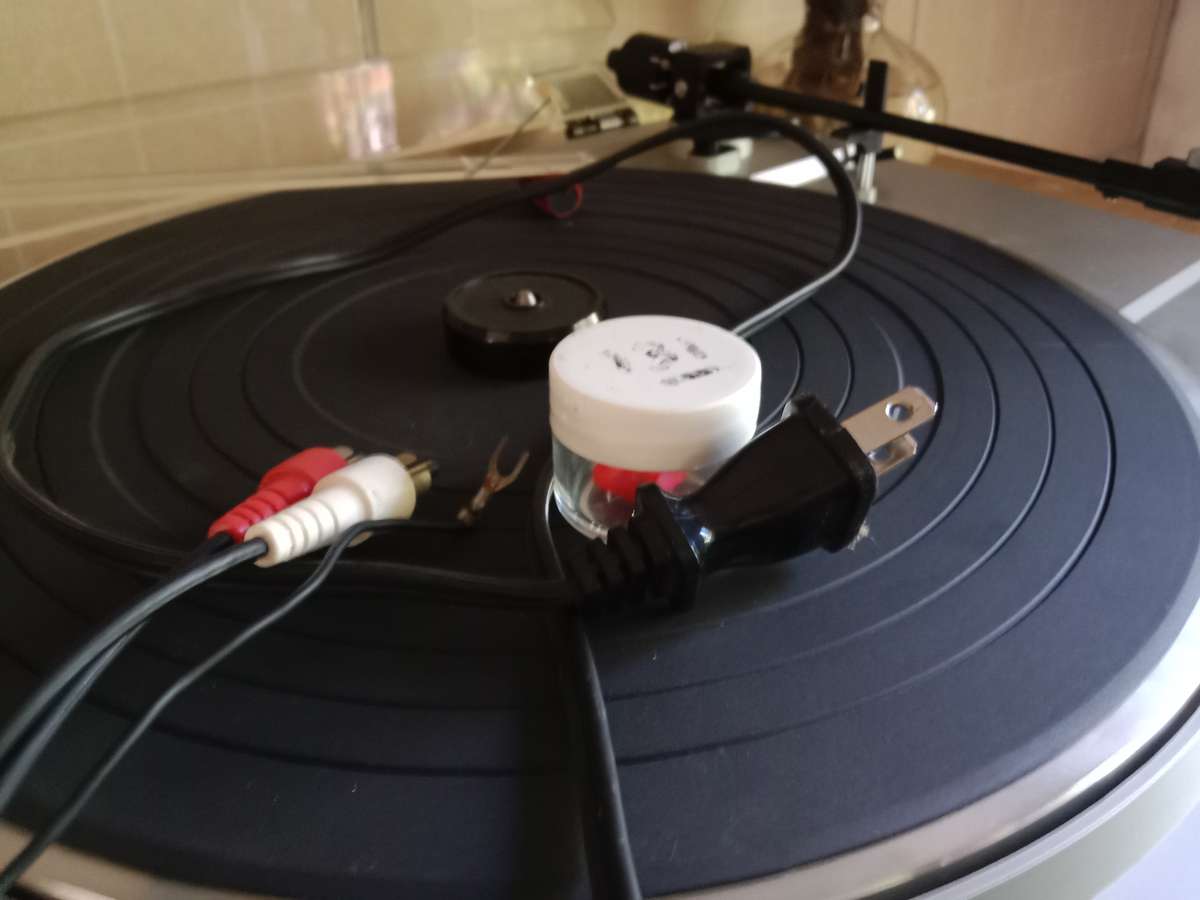 Teac P-313 vintage turntable