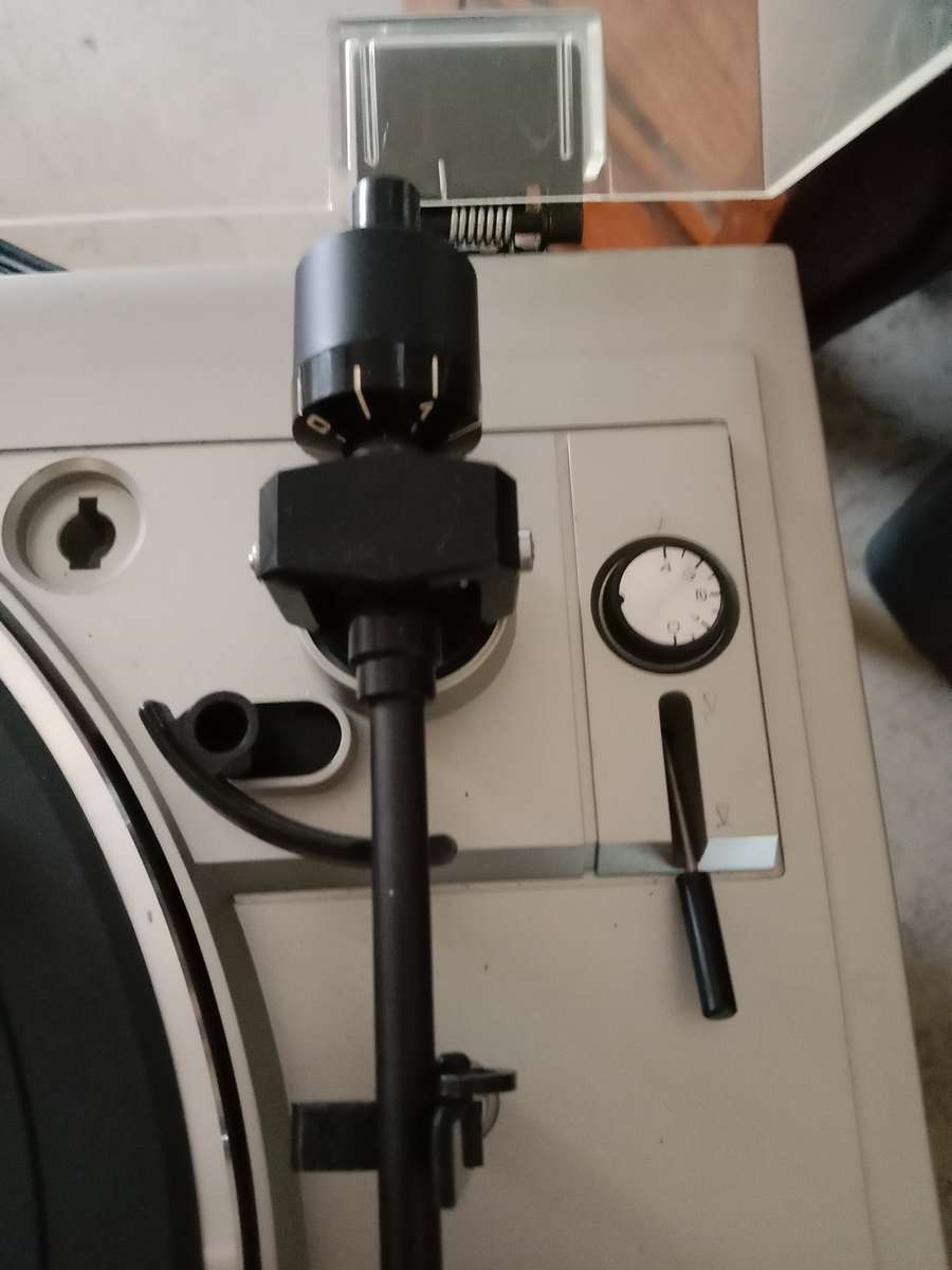 Teac P-313 vintage turntable