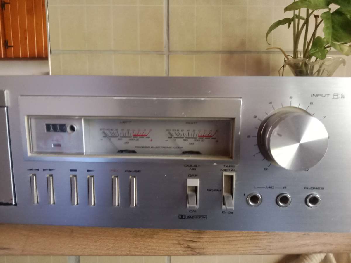 Vintage Pioneer cassette deck CT F550
