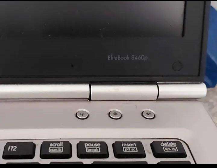 HP EliteBook 8460p Laptop