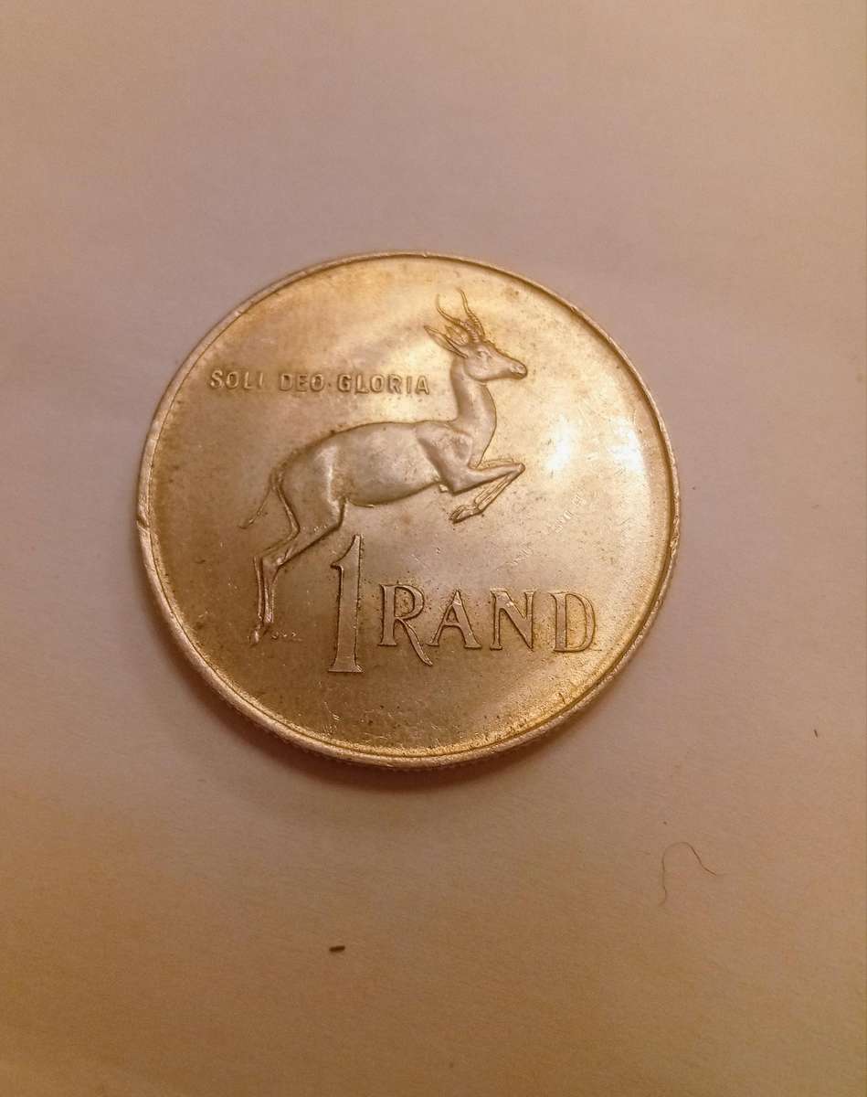 A high grade very clean rsa silver R1