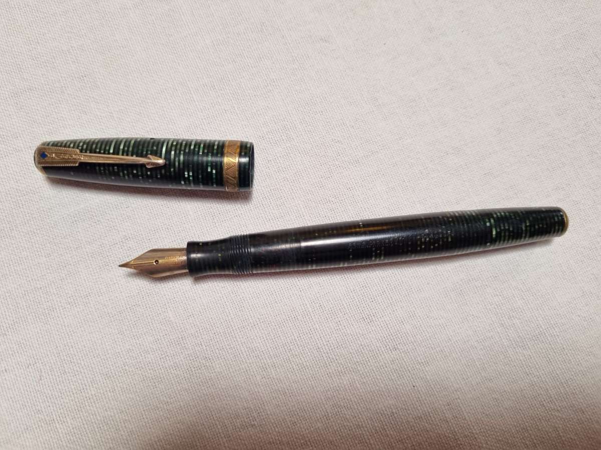 Parker Vacumatic Major Fountain Pen - 1944, Green Pearl