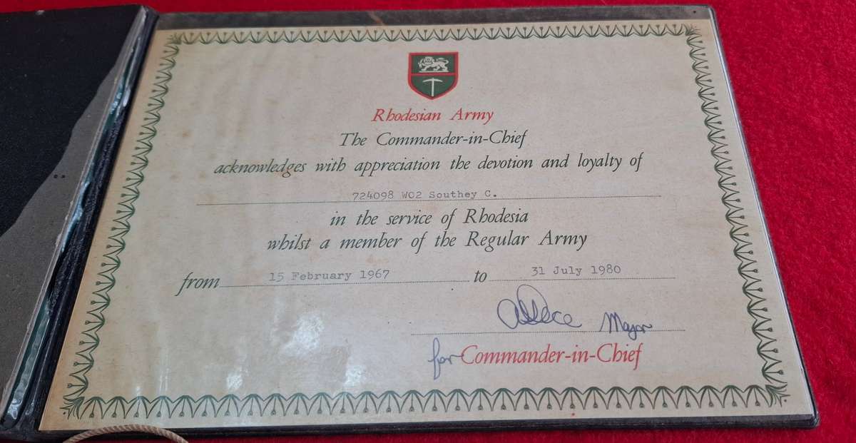 RHODESIAN ARMY  - WO2'S CERTIFICATE OF SERVICE + DOG TAGS  - READ BELOW    (8737)