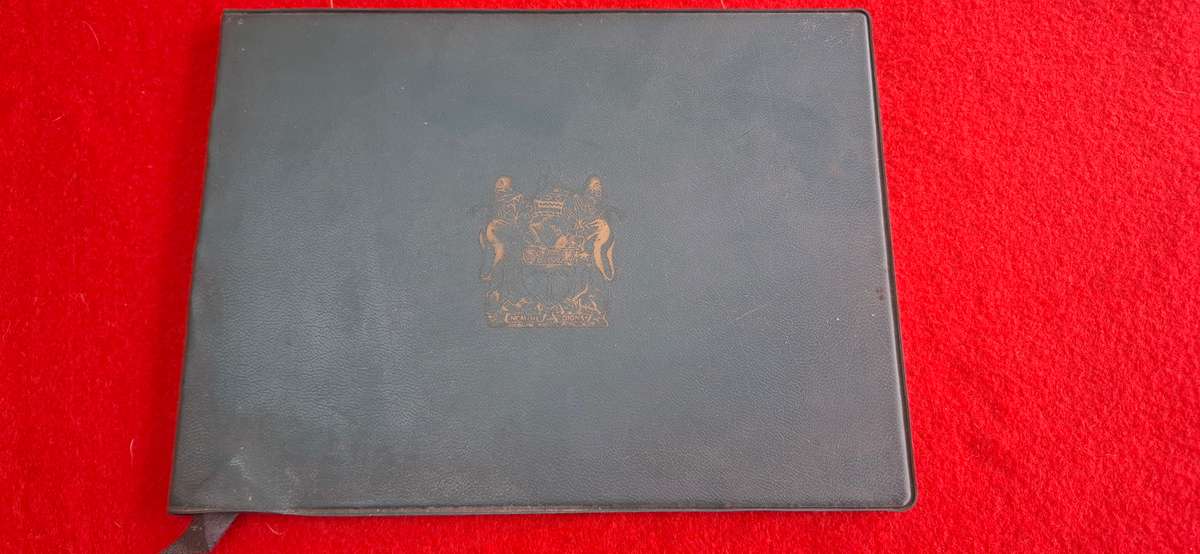 RHODESIAN ARMY  - WO2'S CERTIFICATE OF SERVICE + DOG TAGS  - READ BELOW    (8737)