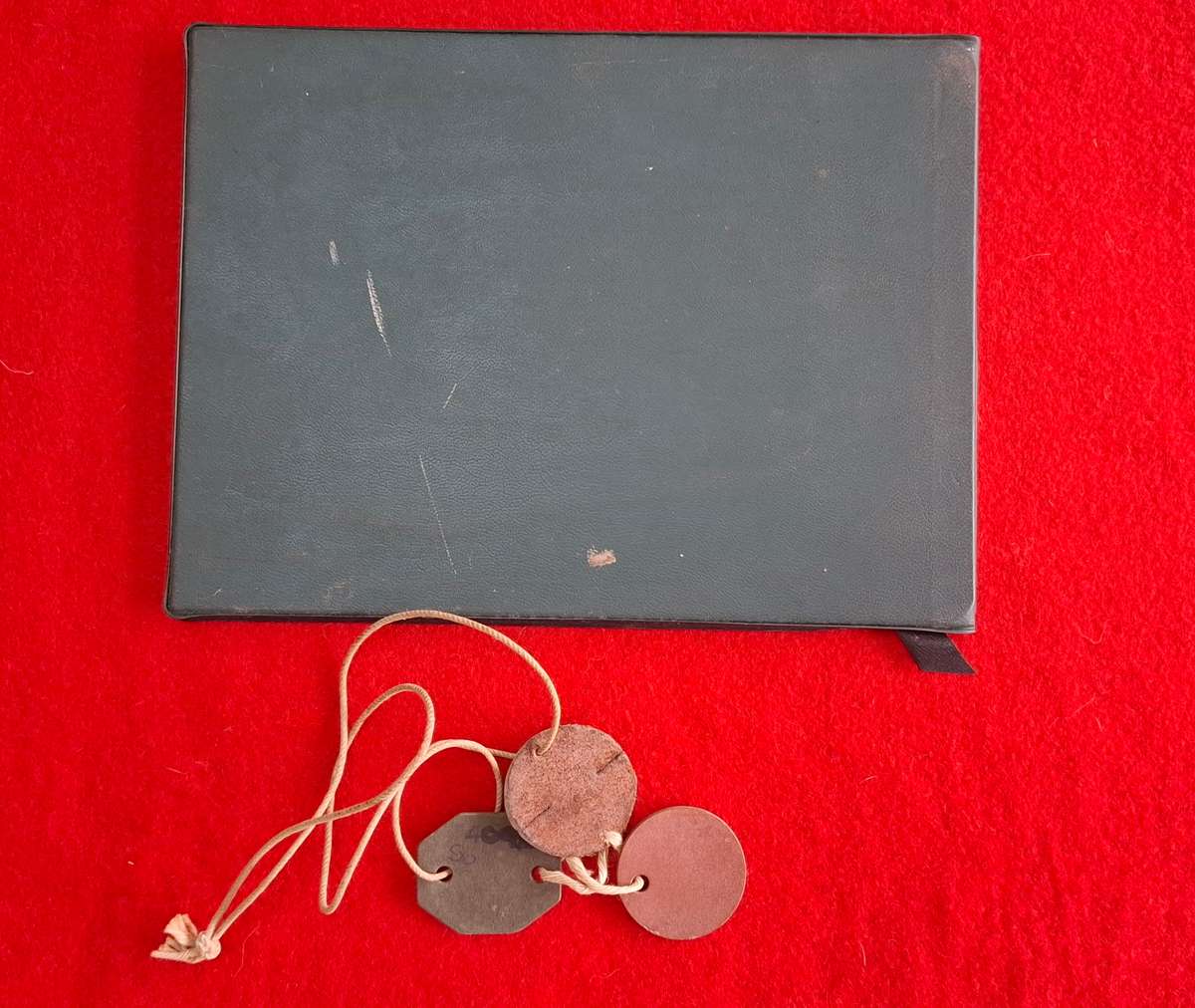 RHODESIAN ARMY  - WO2'S CERTIFICATE OF SERVICE + DOG TAGS  - READ BELOW    (8737)