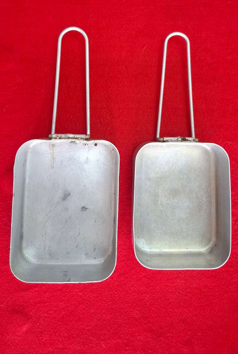 RHODESIAN ARMY - SET OF 2 MESS TINS       (8742)