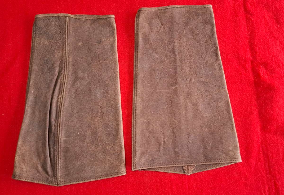 RHODESIAN ARMY - PRIVATELY MADE LEATHER ANKLETS  FOR A  4RR TRACKER   (8748)