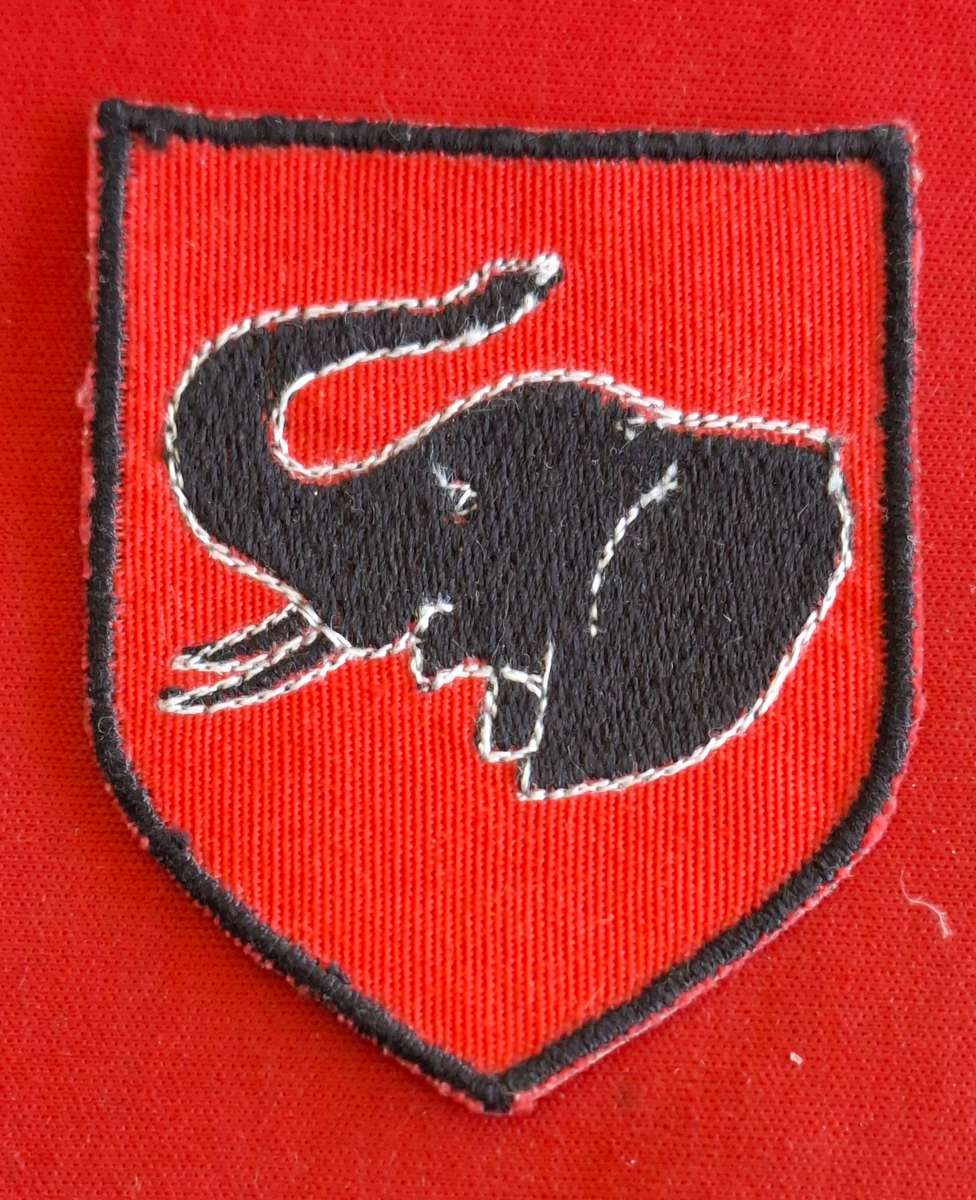 RHODESIAN ARMY - 1 BRIGADE (MATABELELAND)  EMBROIDERED SHOULDER PATCH      (8763)