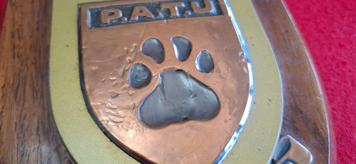 RHODESIA BSAP / SAP - PATU PLAQUE (POLICE ANTI- TERRORIST UNIT)  1974 - RARE      (8808)