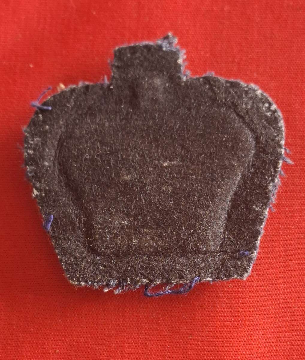 ROYAL RHODESIA AIR FORCE - WO 2 PADDED SLEEVE BADGE           (8840)