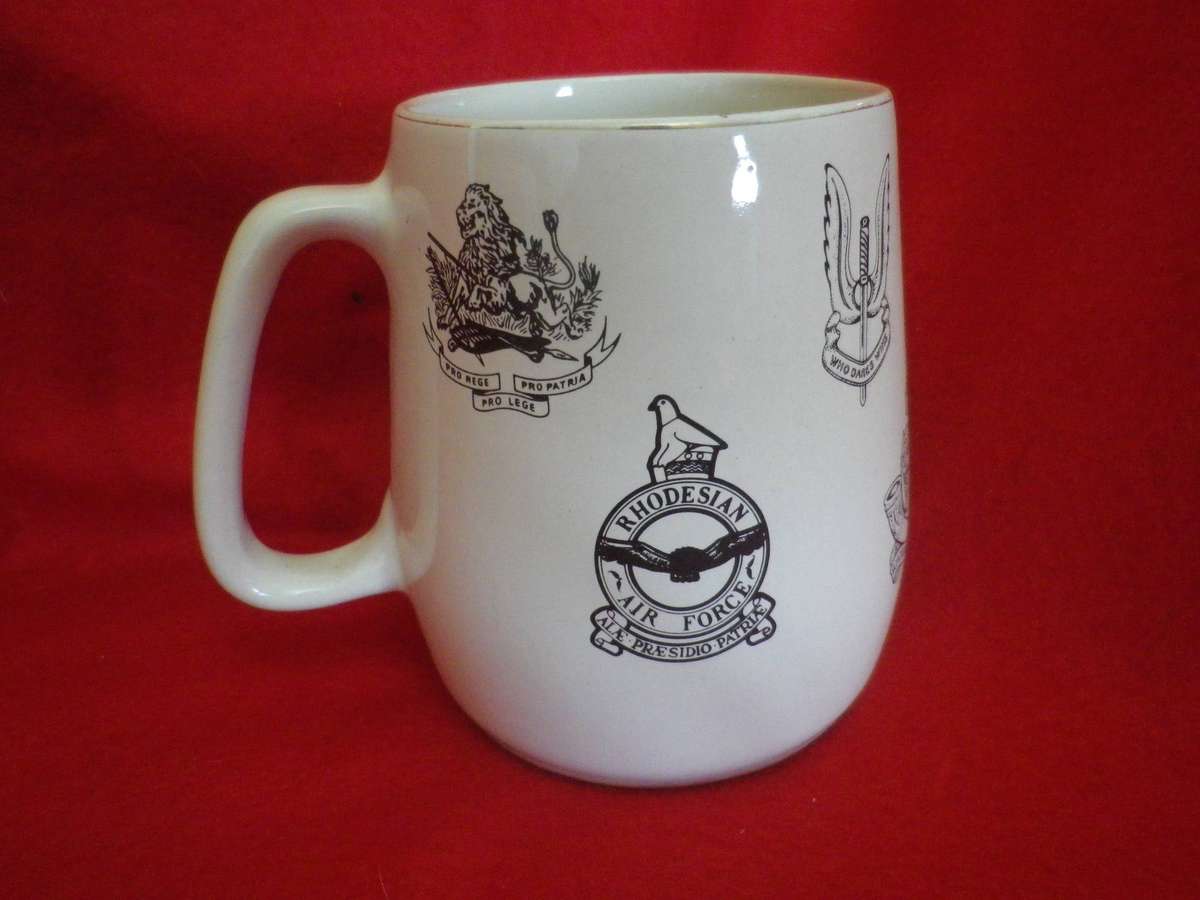 RHODESIAN BUSH WAR ERA BEER MUG - WITH UNITS INSIGNIA - MADE WILLSGROVE (422)