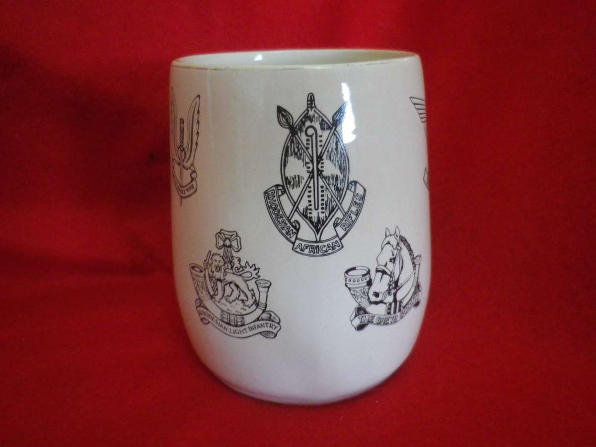 RHODESIAN BUSH WAR ERA BEER MUG - WITH UNITS INSIGNIA - MADE WILLSGROVE (422)