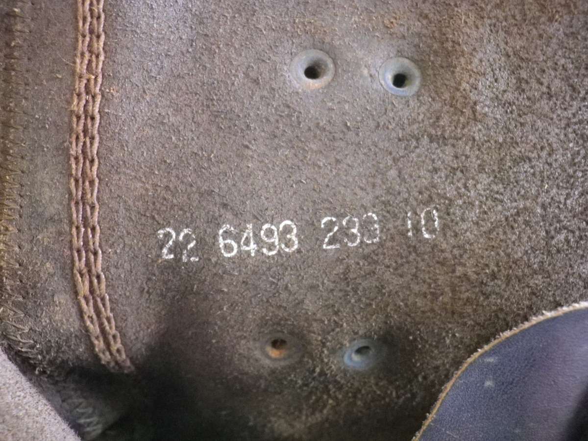 RHODESIAN ARMY ISSUED BROWN LEATHER COMBAT BOOTS - GOOD CONDITION - STAMPED  - SIZE 10   - (8921)