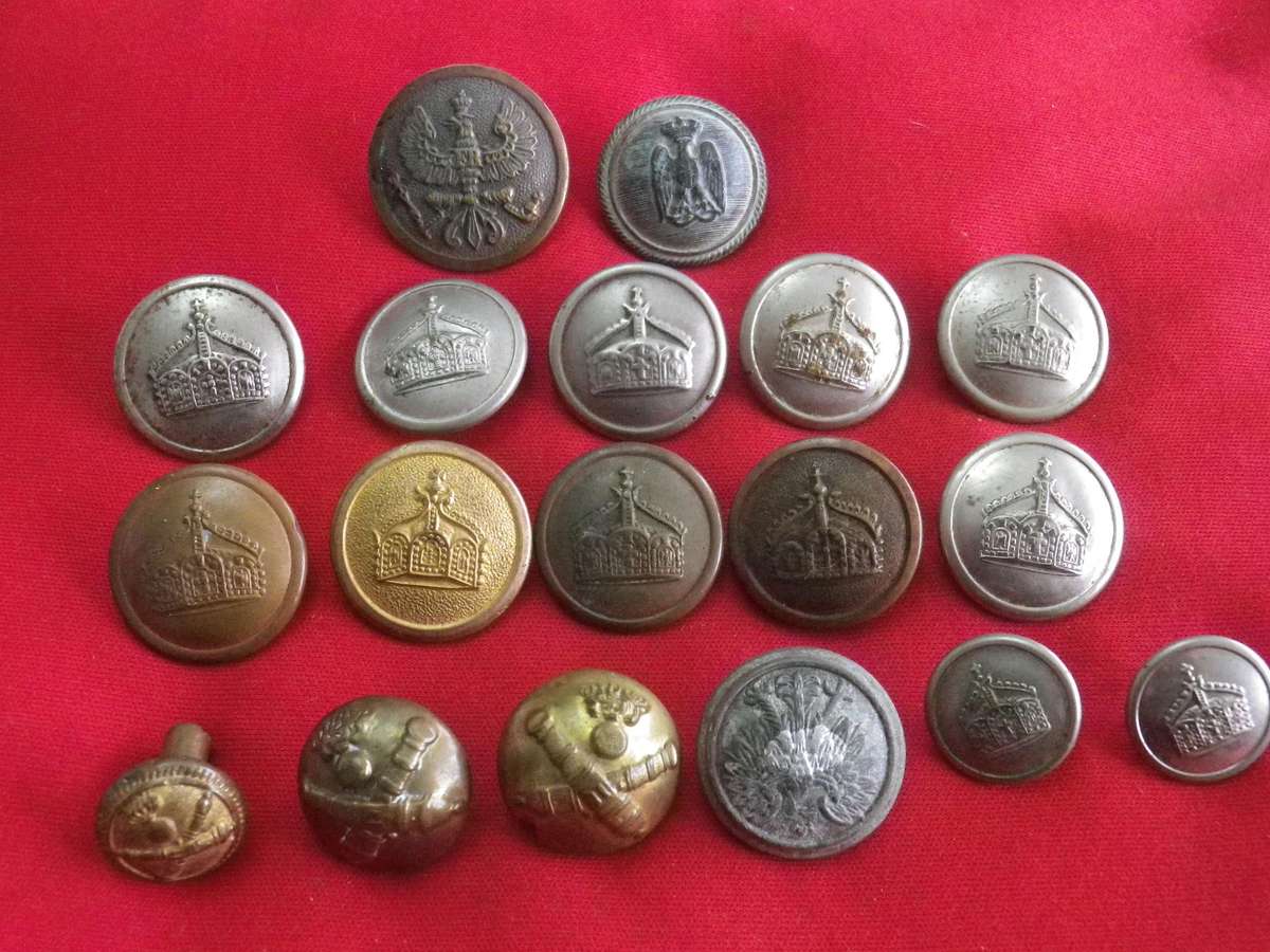 16 X GERMAN + ITALIAN BUTTONS & 2 PRUSSIAN BUTTONS , ALL WW2 OR EARLIER - OD RANGE 15mm-25mm (174)
