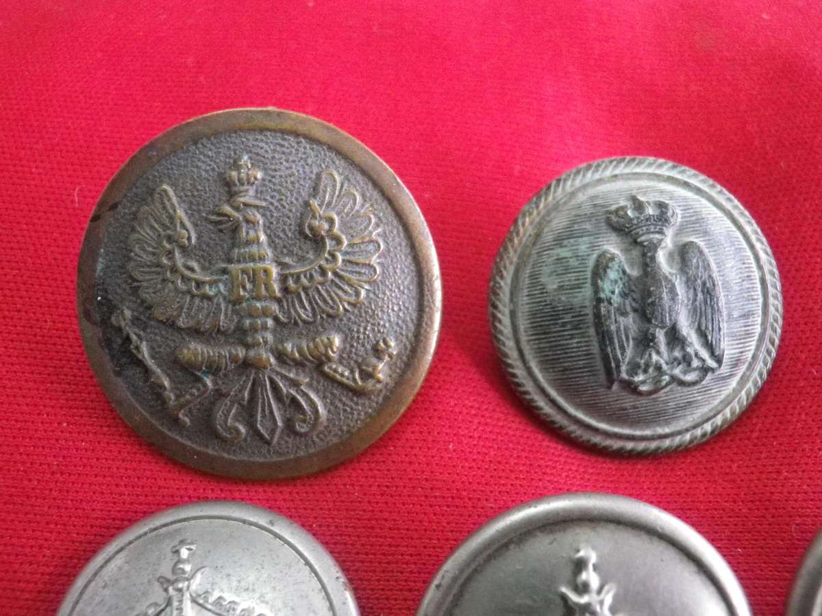 16 X GERMAN + ITALIAN BUTTONS & 2 PRUSSIAN BUTTONS , ALL WW2 OR EARLIER - OD RANGE 15mm-25mm (174)