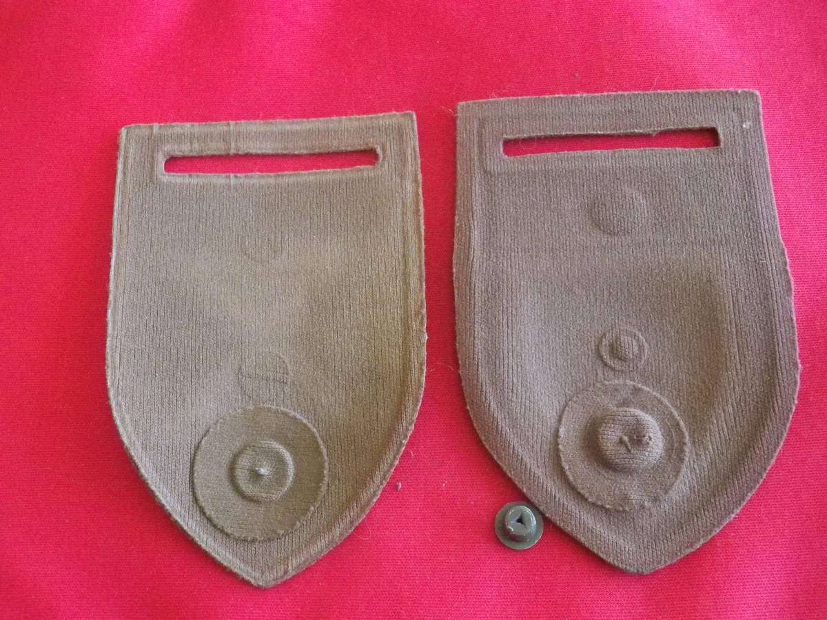 SADF - PAIR OF TUPPERS - COMMAND HQ COY., + 93 AMMUNITION DEPOT (REMOVED COMMAND BAR)     (4048)