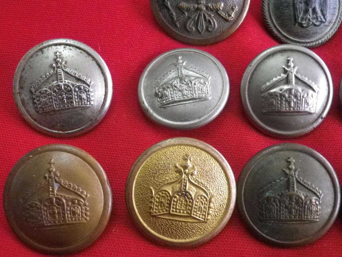 16 X GERMAN + ITALIAN BUTTONS & 2 PRUSSIAN BUTTONS , ALL WW2 OR EARLIER - OD RANGE 15mm-25mm (174)