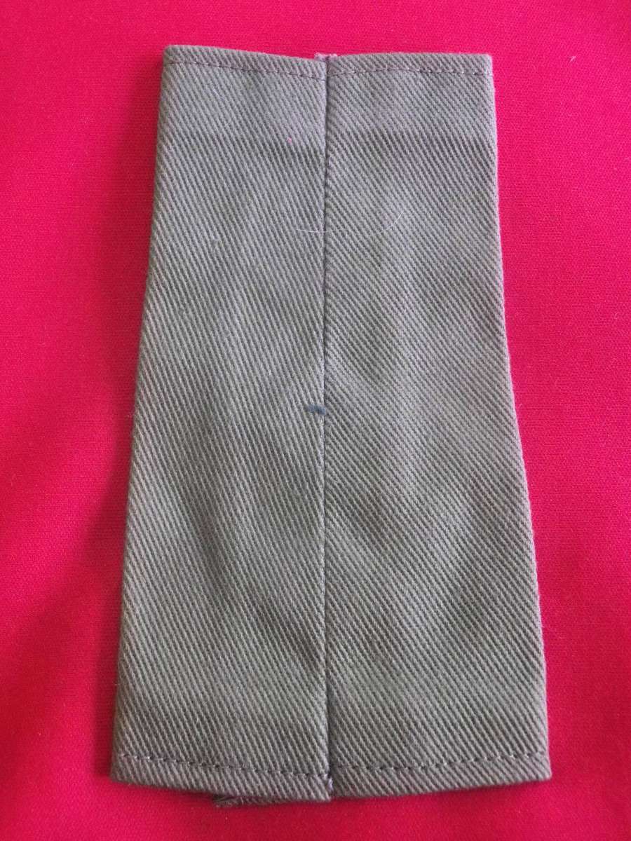 RHODESIAN ARMY - COLONELS  LH EPAULETTE SLIP ON - COMBAT DRESS -         (385)