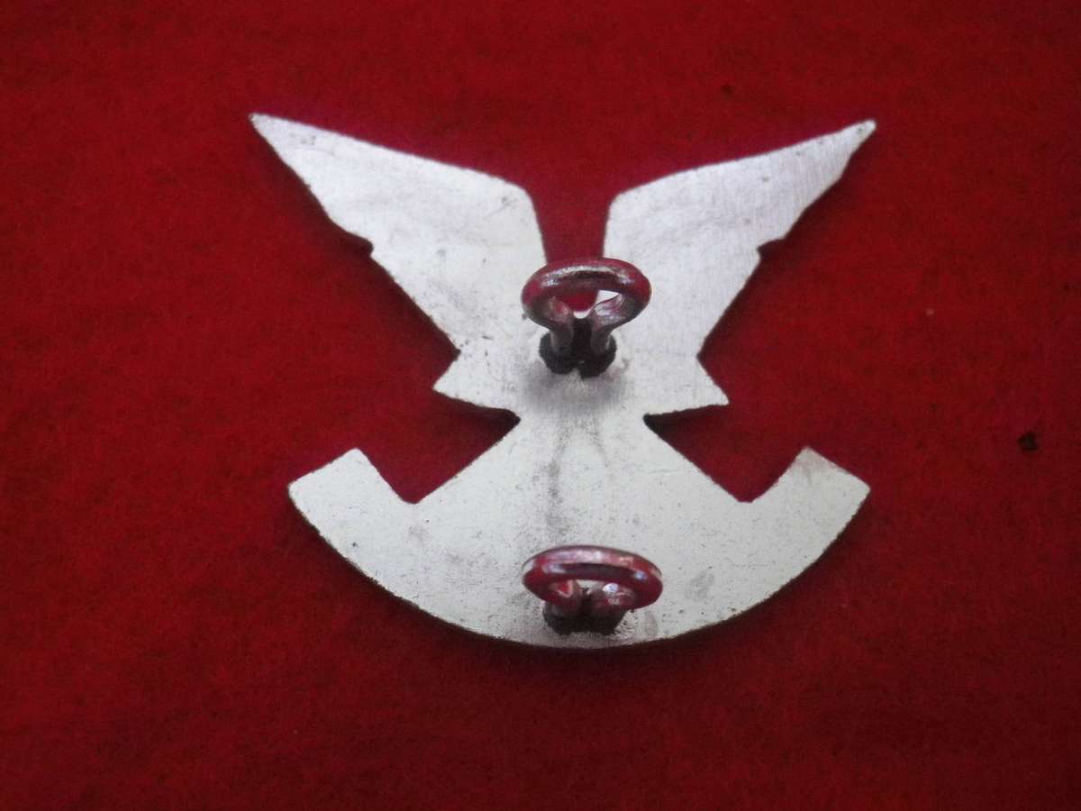 RHODESIA - SELOUS SCOUTS 1ST ISSUE ANODISED BERET BADGE                    (3020)