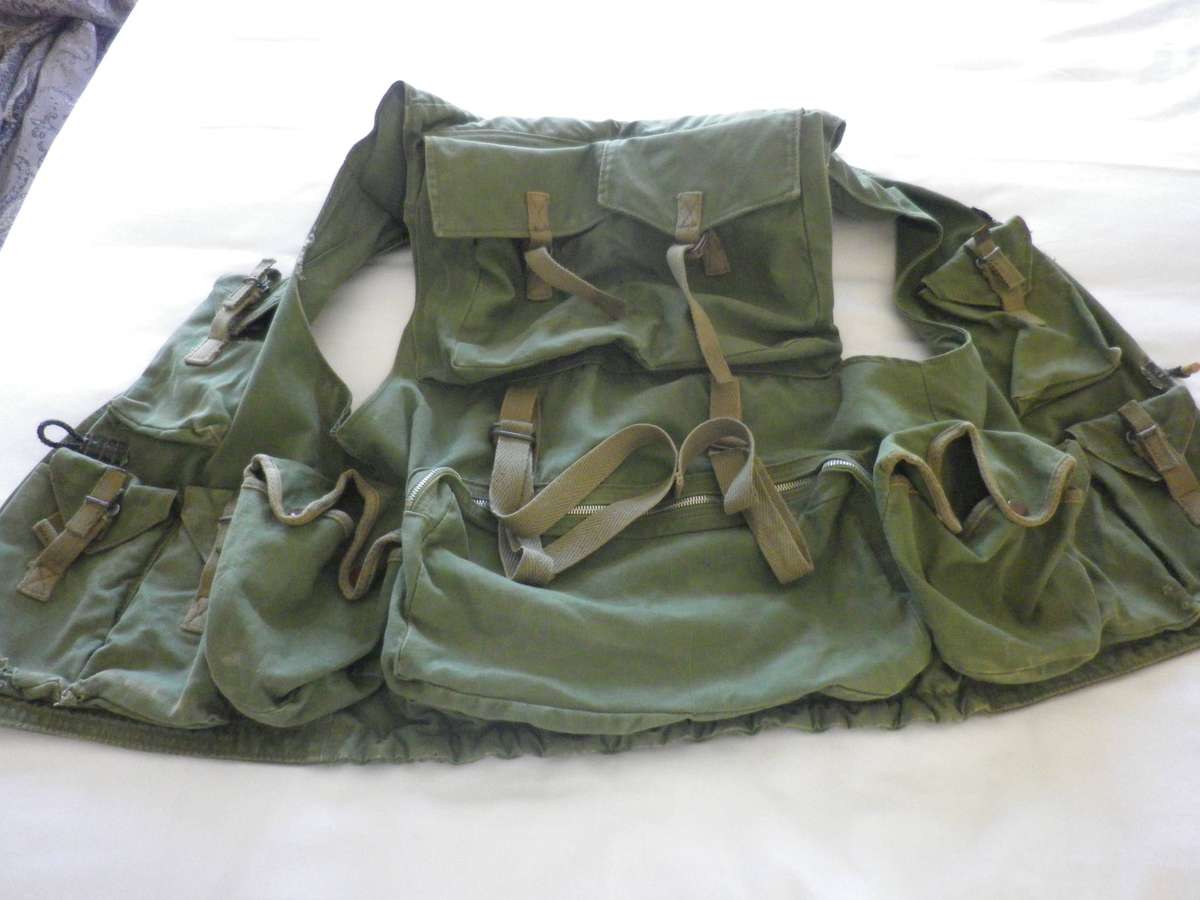 RHODESIAN ARMY - GREEN FIREFORCE JACKET - MADE NORTHS - SIZE 107CM     (267)