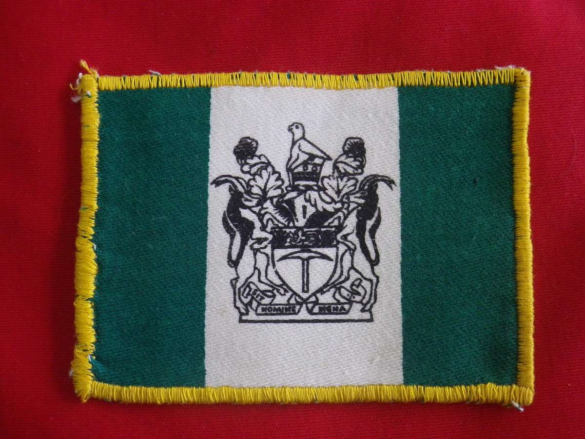 RHODESIAN ORIGINAL PERIOD MINI FLAG - ONE SIDED - SIZE 90x65mm - COMMONLY SEWN ON CLOTHING (209)