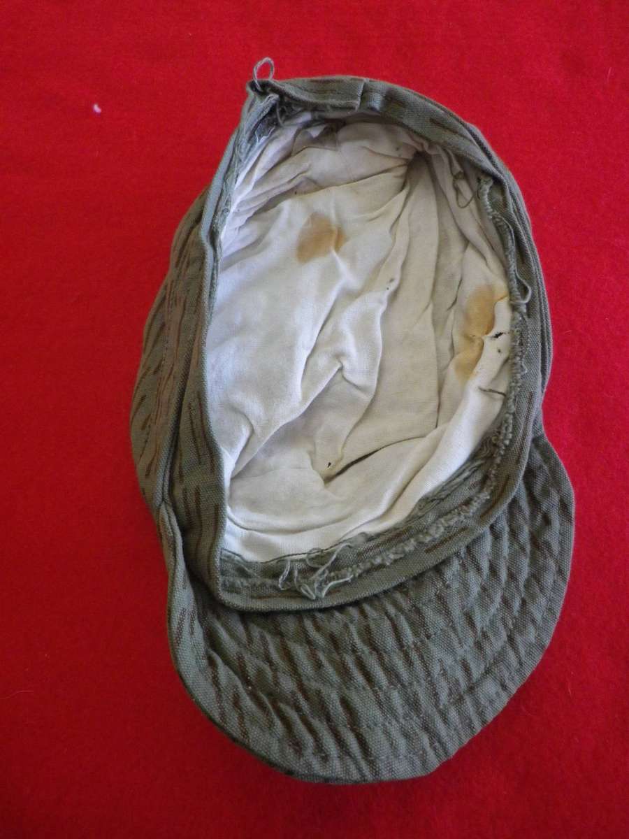 RHODESIAN BUSH WAR PICK UP - E GERMAN RAIN PATT. CAP, VERY SMALL SIZE - RIM 51CM/20" - GOOD DISPLAY