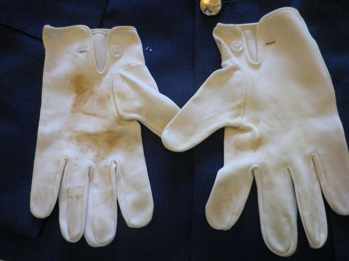 RHODESIAN AIR FORCE - FLIGHT SERGEANTS NO1  BLUE TUNIC + TROUSERS + GLOVES - GOOD CONDITION (8692)