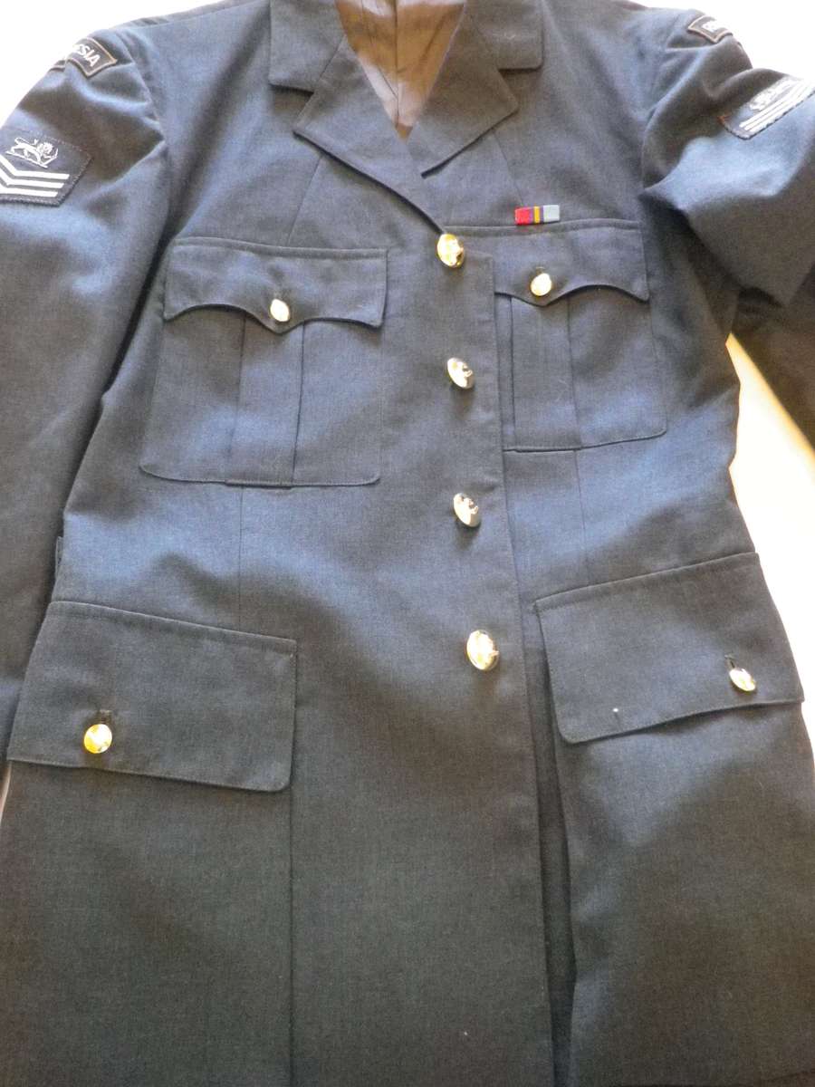 RHODESIAN AIR FORCE - FLIGHT SERGEANTS NO1  BLUE TUNIC + TROUSERS + GLOVES - GOOD CONDITION (8692)