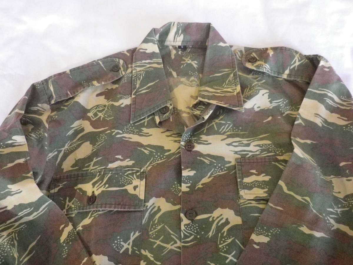 SWAPOL / KOEVOET - LIZZARD PATT. LS COTTON / SUMMER CAMMO SHIRT  - SIZE SMALL -  SIZES BELOW (447)