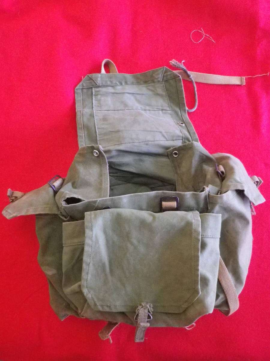 RHODESIAN ARMY SMALL SIZE P69 RUCKSACK - UNCOMMON - BELONGED TO A SELOUS SCOUT (244)