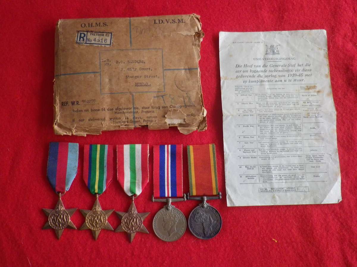 SAUF - WW2 MEDAL GROUP OF 5 TO 562278 D.C. SANDERS - READ BELOW   (4236)