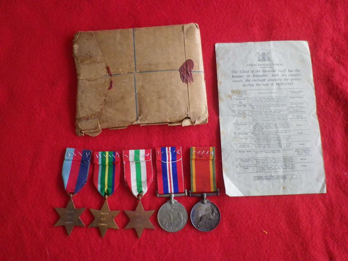 SAUF - WW2 MEDAL GROUP OF 5 TO 562278 D.C. SANDERS - READ BELOW   (4236)