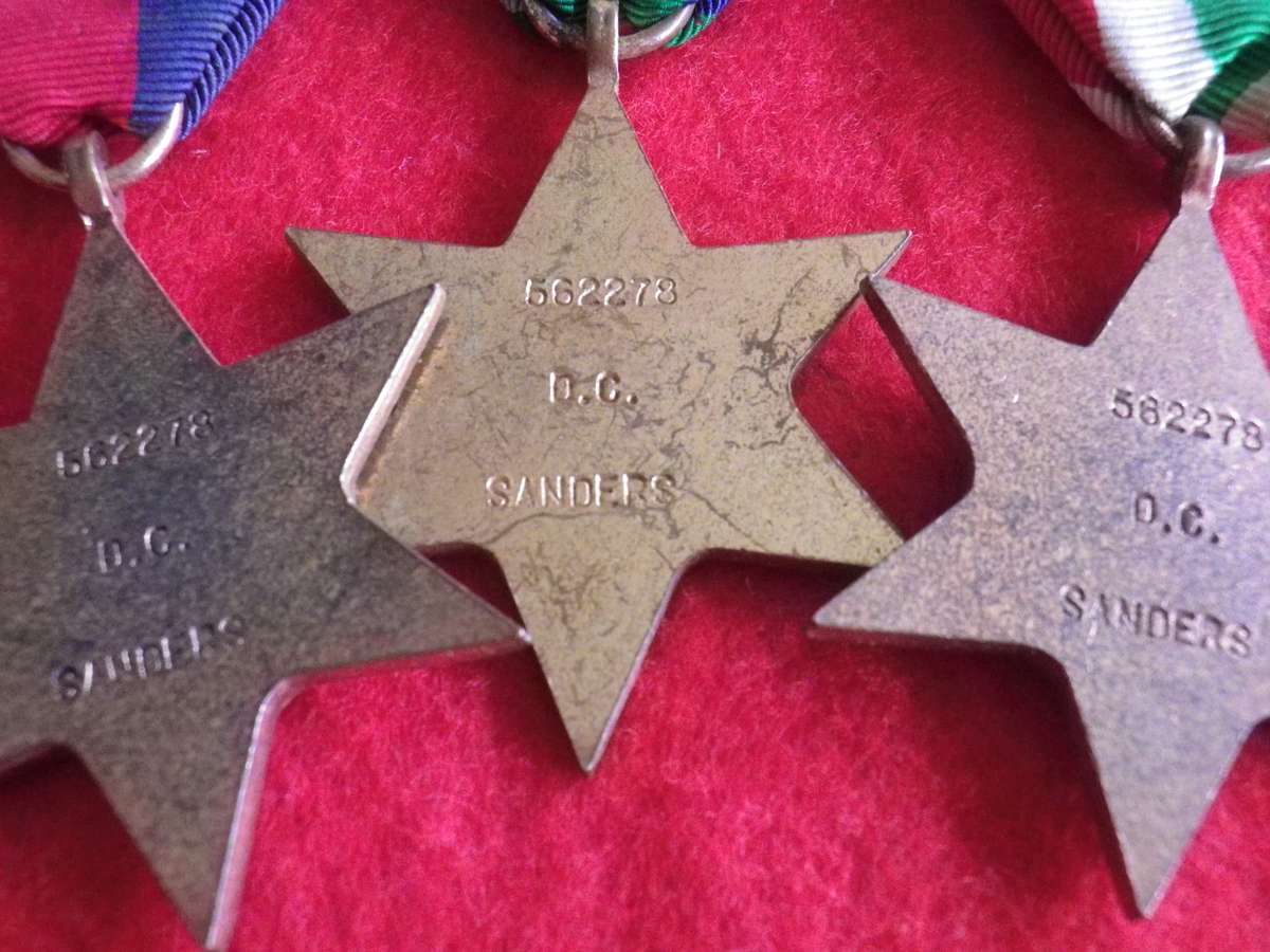 SAUF - WW2 MEDAL GROUP OF 5 TO 562278 D.C. SANDERS - READ BELOW   (4236)
