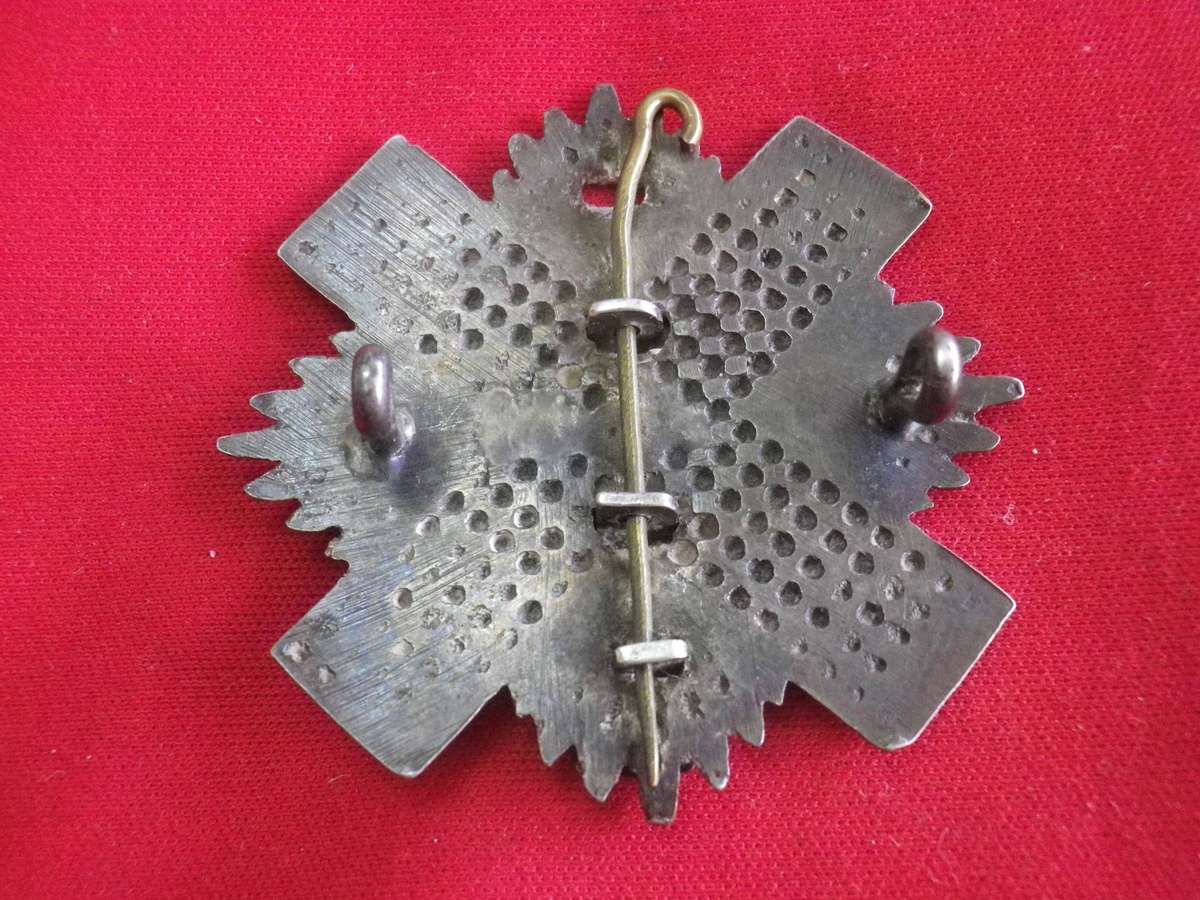 BRITISH ARMY - HIGHLAND LIGHT INFANTRY HEADDRESS BADGE - MISSING CROWN - READ BELOW   (398)