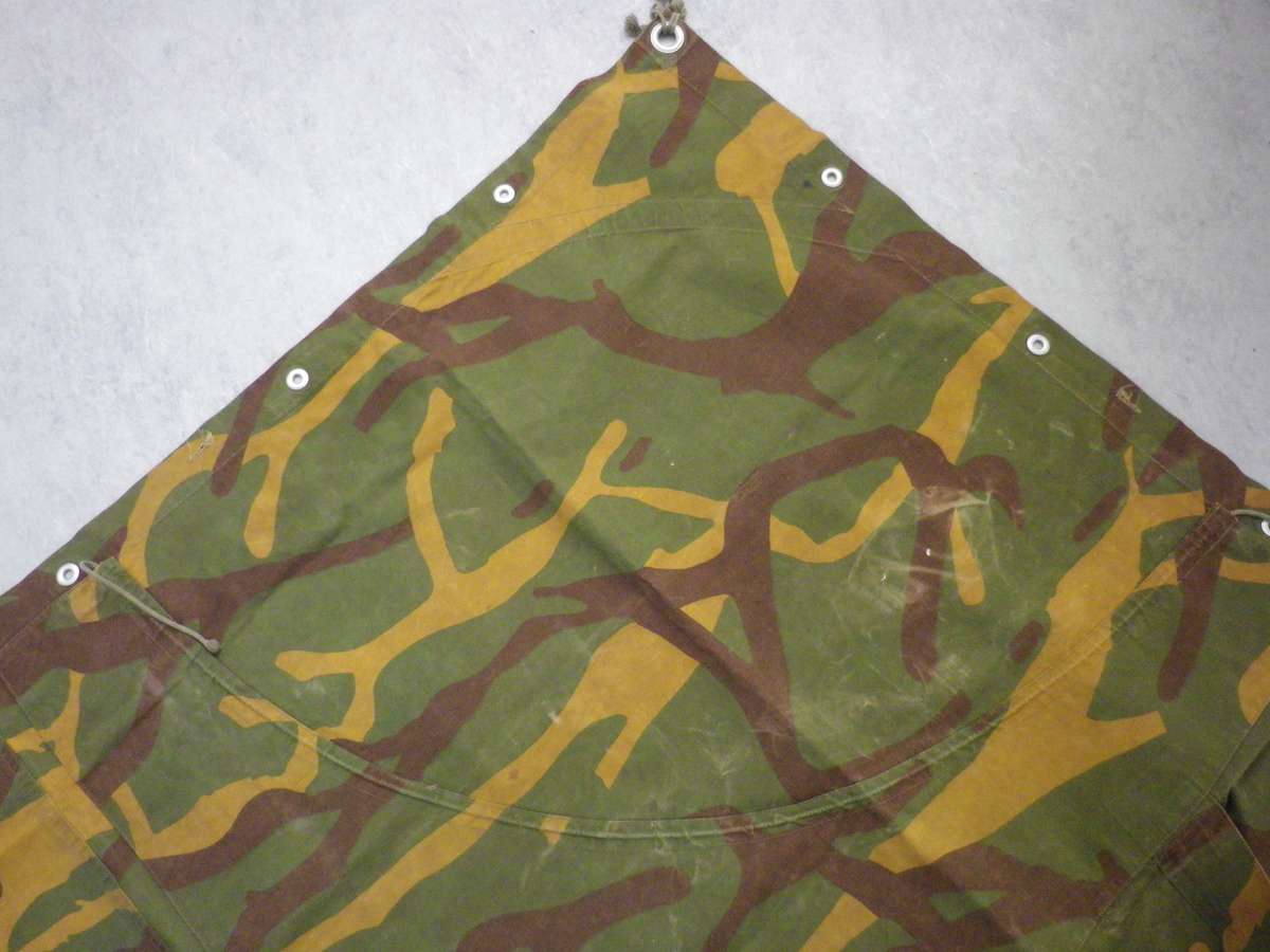 RHODESIAN BUSH WAR PICK UP -YUGOSLAV BIVVY/SHELTER, AS USED BY A SERVICEMAN -SIZE 174cmx163cm (8965)