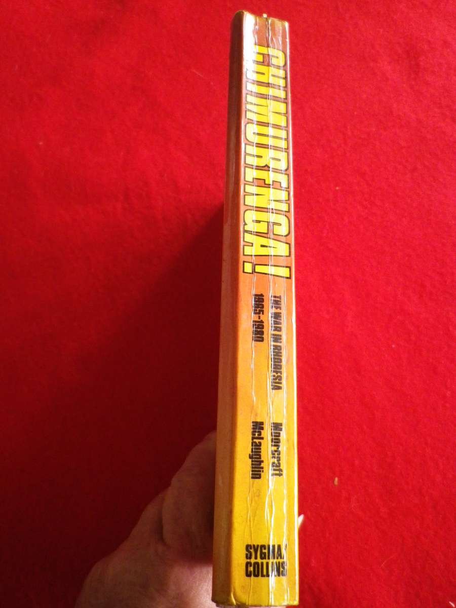 "CHIMURENGA- WAR IN RHODESIA" - MOORCROFT + MCLAUGHLIN - SC 262 Pgs. NOTE SPINE DAMAGED, PAGES LOOSE