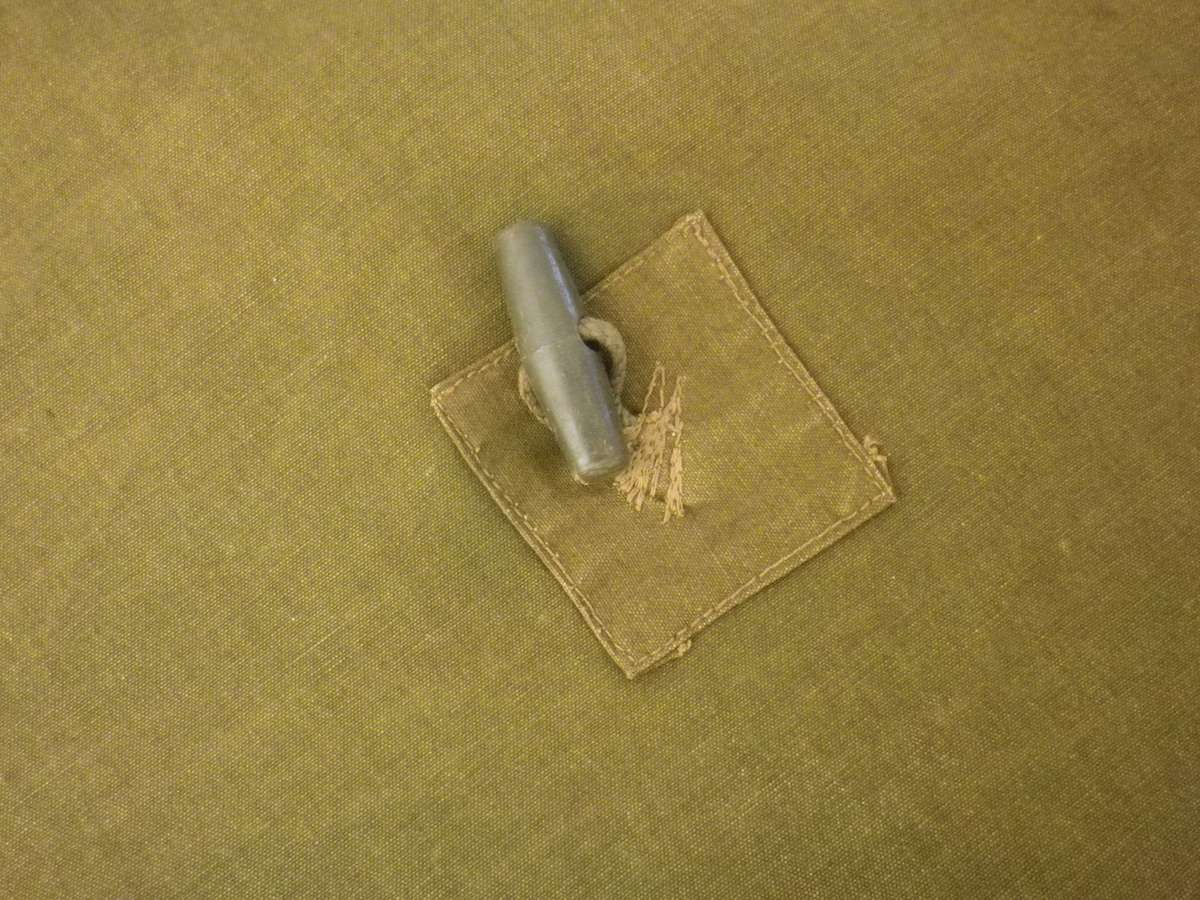 RHODESIAN BUSH WAR PICK UP -YUGOSLAV BIVVY/SHELTER, AS USED BY A SERVICEMAN -SIZE 174cmx163cm (8965)