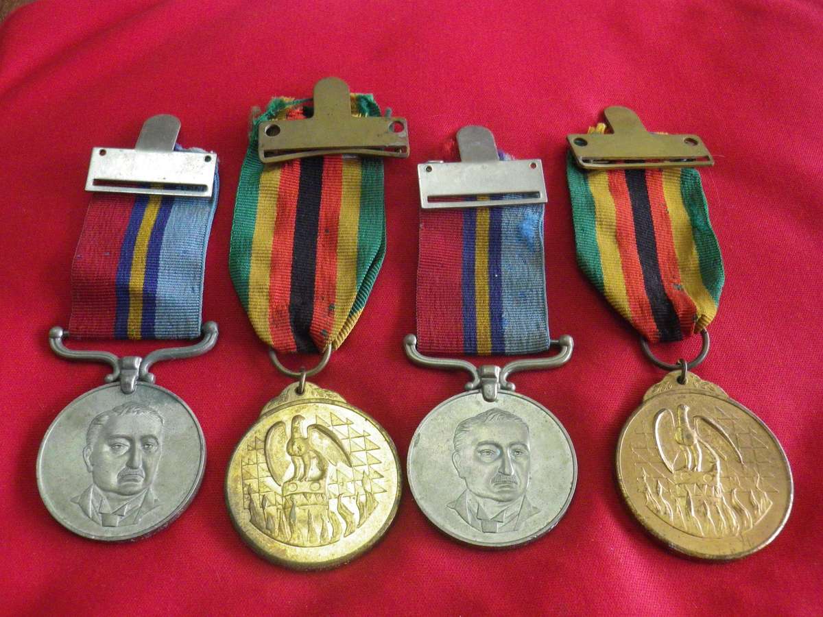 RHODESIA BSAP - GOOD FAMILY GROUP 2 X RH. GSM'S + 2 X ZIM INDEPENDENCE MEDALS - DETAILS BELOW (160)