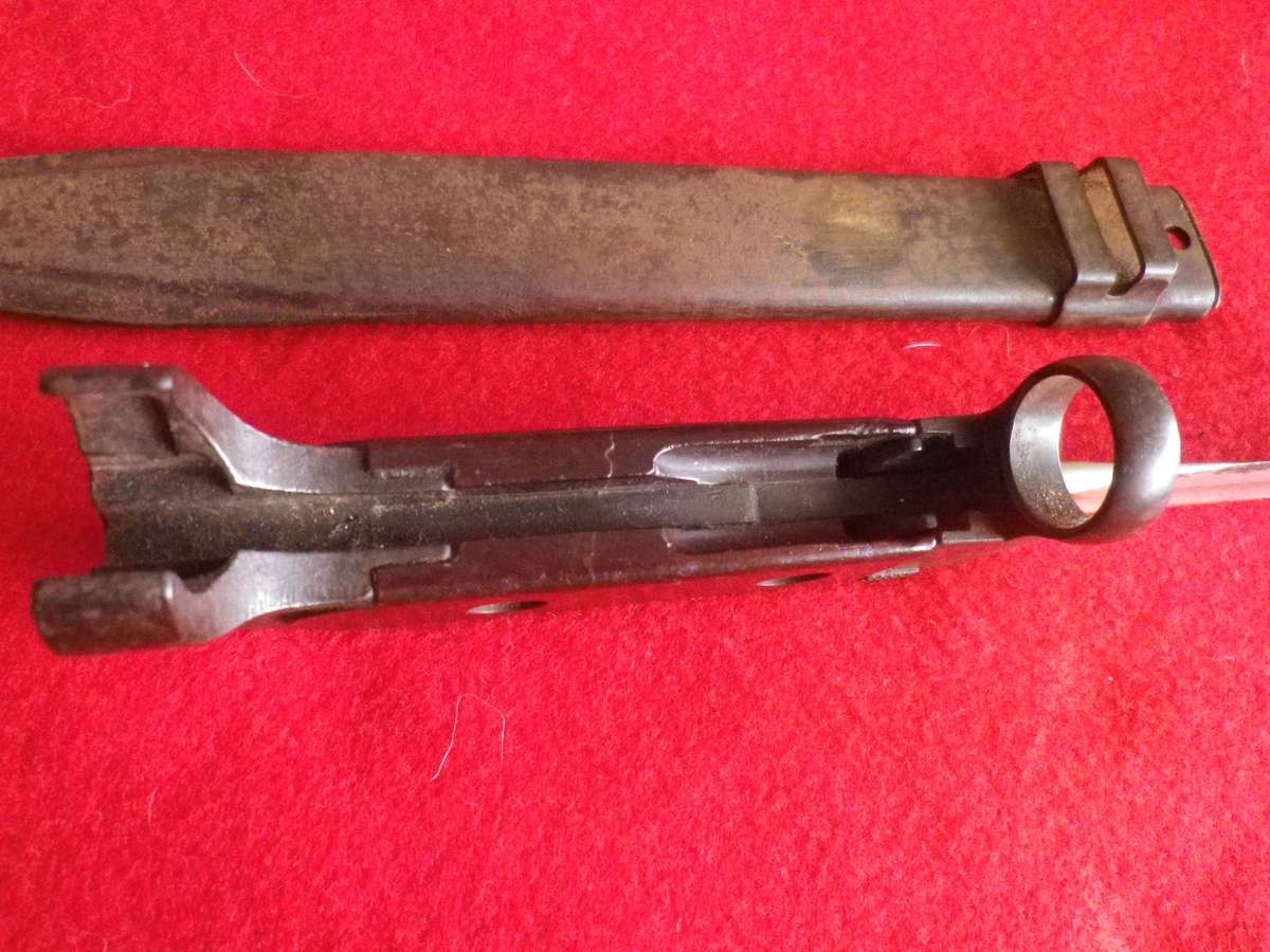 RHODESIAN BUSH WAR PICK UP - EARLY AK BAYONET - NOTE CONDITION - BLADE PAINTED SILVER  (4069)